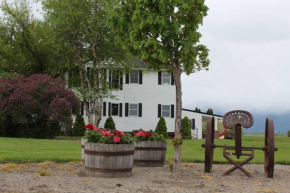 The Elegant Montana Farmhouse, Kalispell